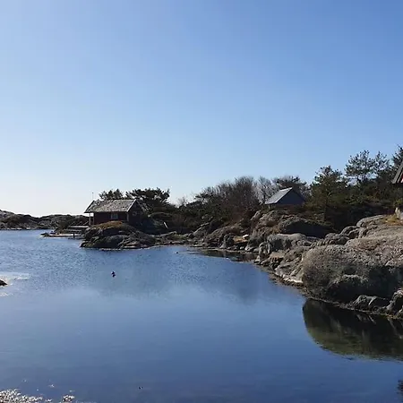 Hus Pa Idylliske Flekkeroy 度假居 *